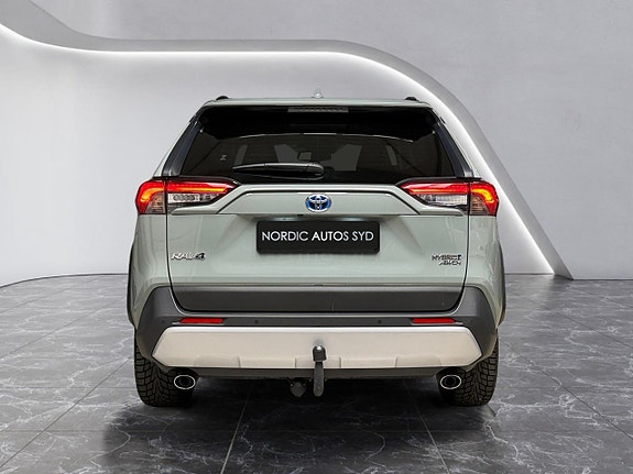Toyota RAV4 5 of 26