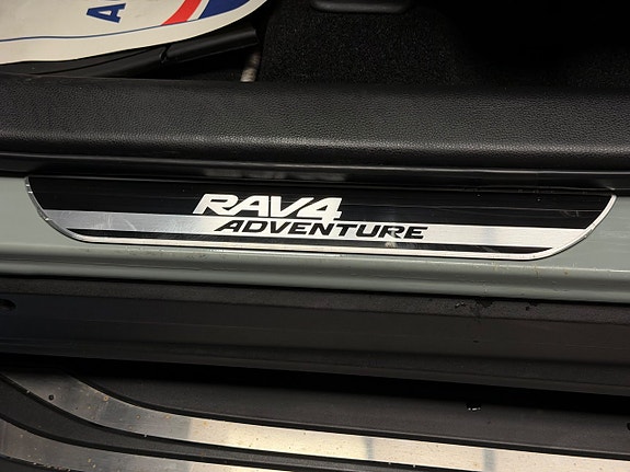 Toyota RAV4 18 of 26