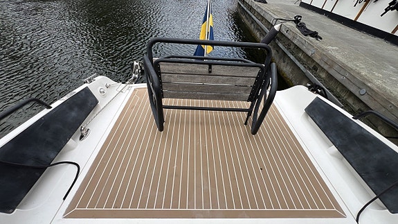 XO 270 Cabin 2016 Volvo Penta D6-370 2016 430 tim! 9 of 21