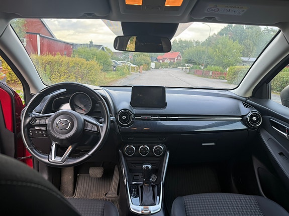 Mazda 2 5 of 6