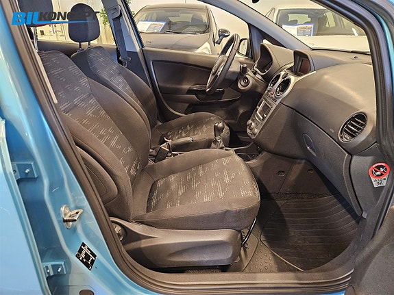 Opel Corsa 8 of 16