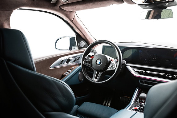 BMW XM 13 of 21