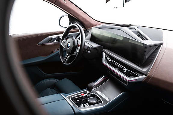 BMW XM 11 of 21