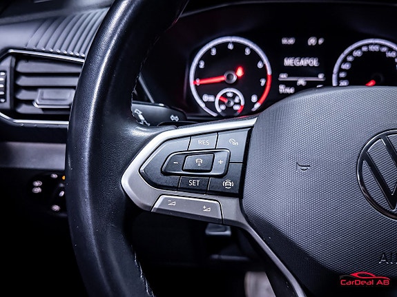 Volkswagen T-Cross 19 of 26
