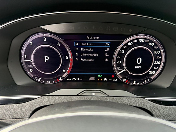 Volkswagen Passat Alltrack 14 of 22