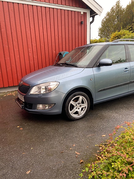 Skoda Fabia 2 of 4