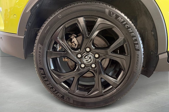 Toyota C-HR 12 of 13