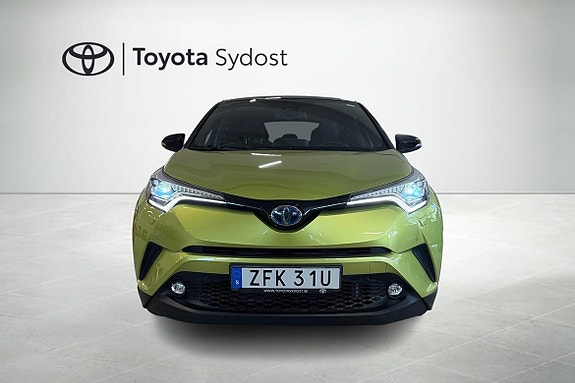 Toyota C-HR 6 of 13
