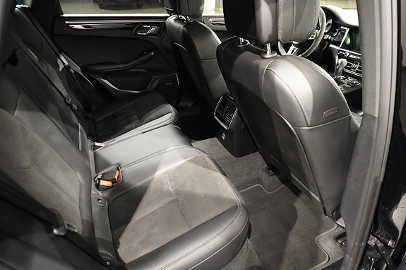 Porsche Macan S 8 of 19
