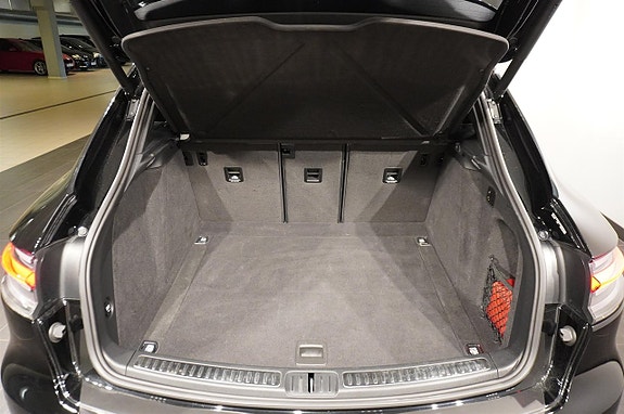 Porsche Macan S 6 of 19