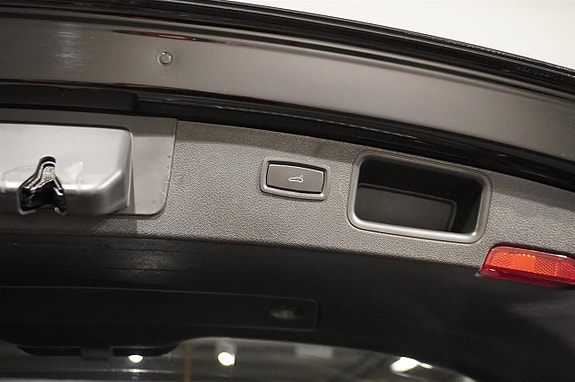 Porsche Macan S 16 of 19