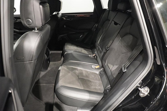 Porsche Macan S 5 of 19