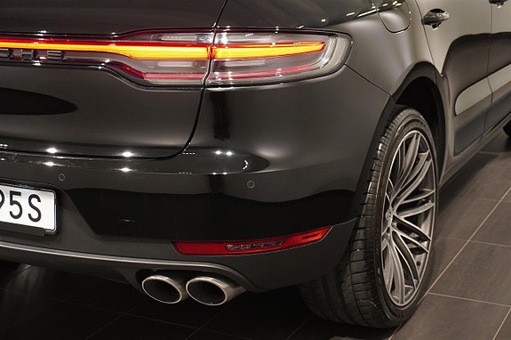 Porsche Macan S 19 of 19