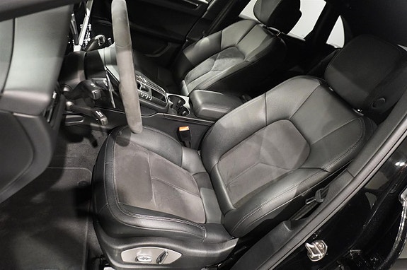 Porsche Macan S 4 of 19