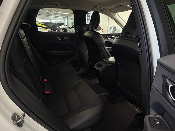 Volvo XC60 11 of 11