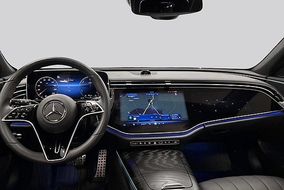 Mercedes-Benz E300 de 8 of 21