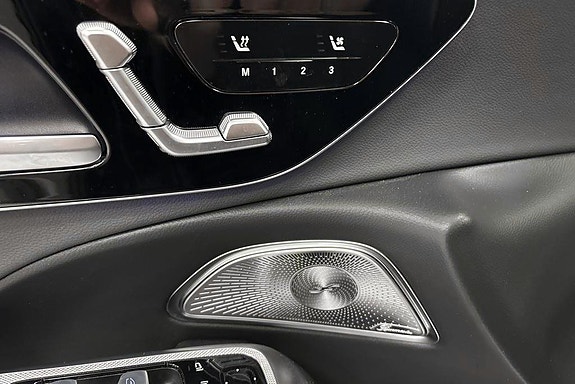 Mercedes-Benz E300 de 18 of 21