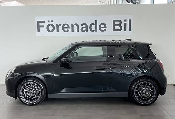 MINI Cooper E 3 of 13