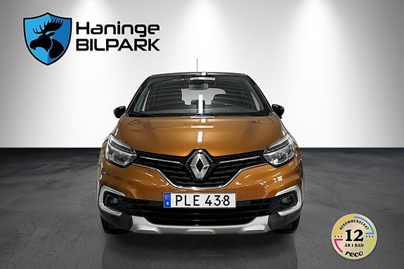 Renault Captur 3 of 21