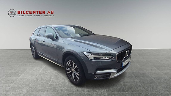 Volvo V90 Cross Country 6 of 14