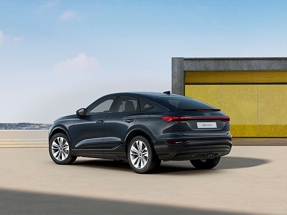 Audi Q6 e-tron 7 of 11