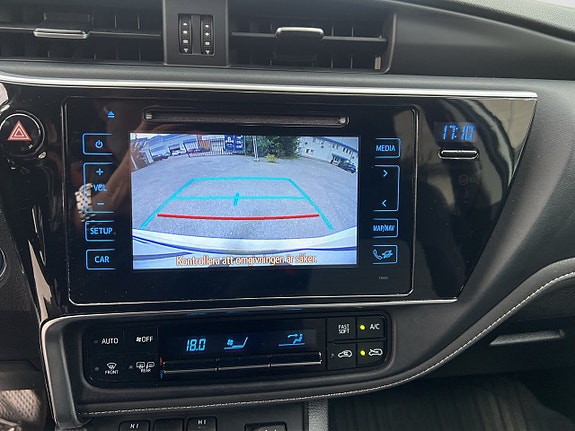Toyota Auris 16 of 22