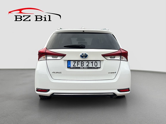 Toyota Auris 4 of 22