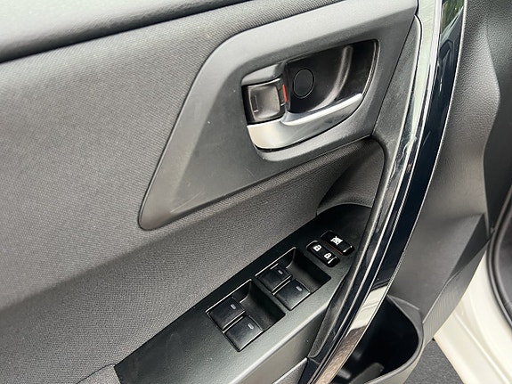 Toyota Auris 9 of 22