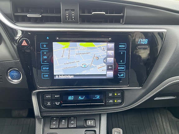 Toyota Auris 18 of 22