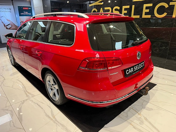 Volkswagen Passat 3 of 24