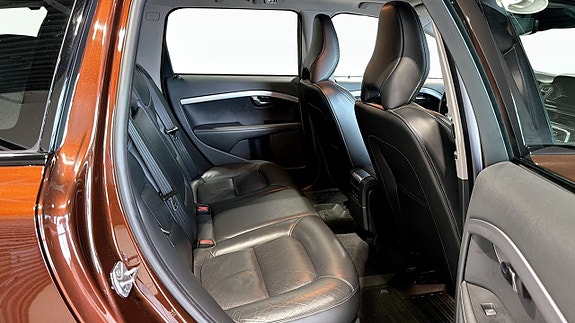 Volvo XC70 5 of 13
