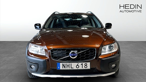 Volvo XC70 8 of 13