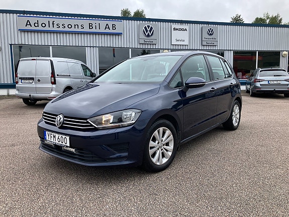 Volkswagen Golf Sportsvan 2 of 22