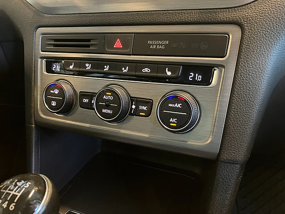 Volkswagen Golf Sportsvan 17 of 22