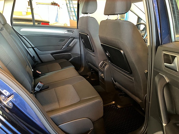Volkswagen Golf Sportsvan 13 of 22