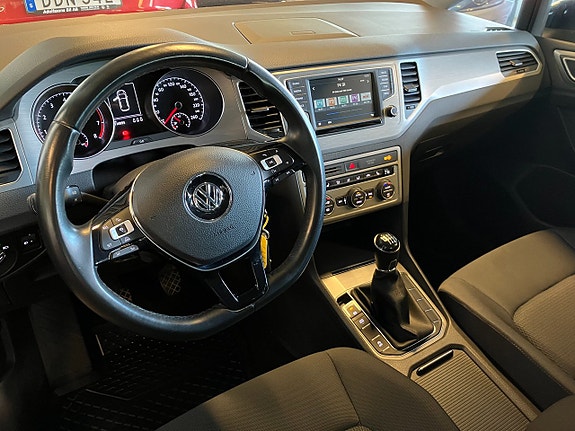 Volkswagen Golf Sportsvan 10 of 22