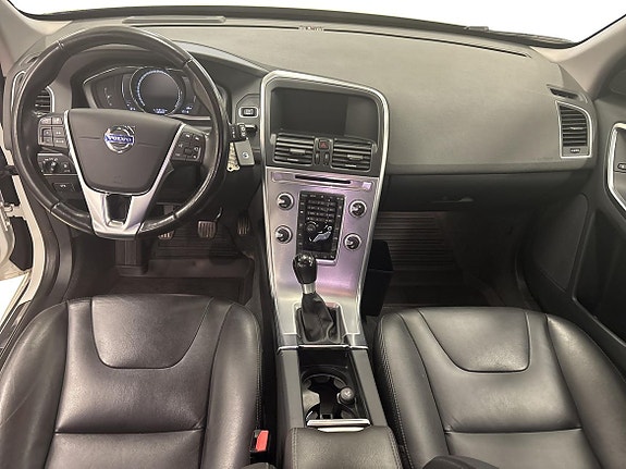 Volvo XC60 8 of 13