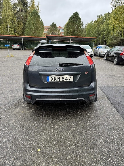 Ford Focus 3 of 6