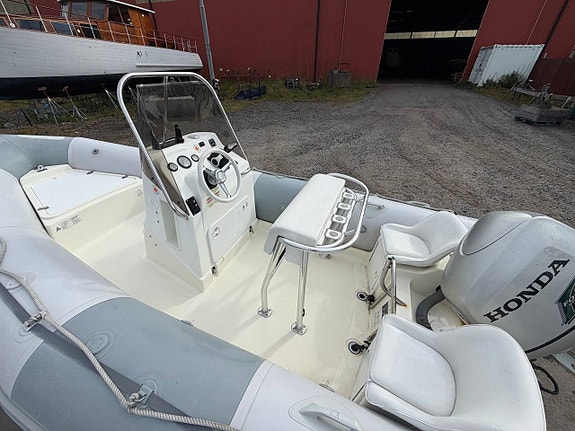 Zodiac 550 Open Honda BF 75 -07 5 of 6