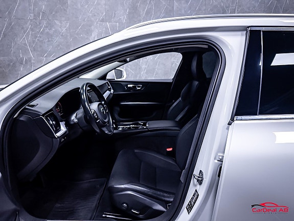 Volvo V60 10 of 30