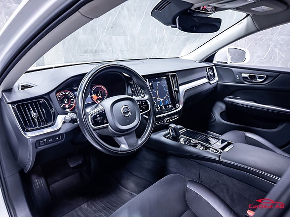 Volvo V60 11 of 30