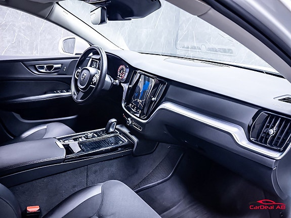 Volvo V60 14 of 30