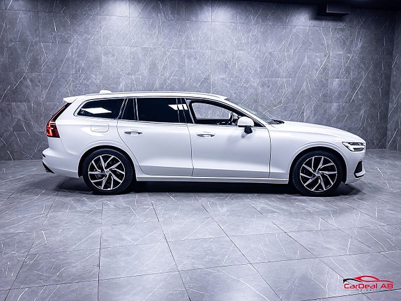 Volvo V60 8 of 30