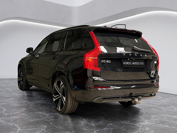 Volvo XC90 4 of 30