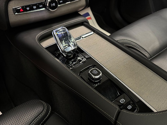 Volvo XC90 22 of 30