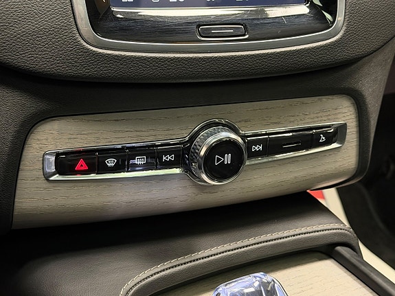 Volvo XC90 23 of 30