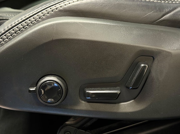 Volvo XC90 12 of 30