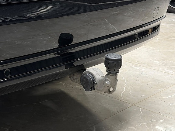 Volvo XC90 30 of 30