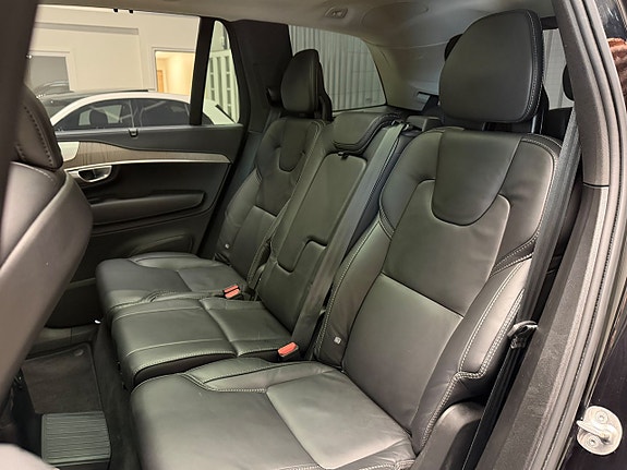 Volvo XC90 19 of 30
