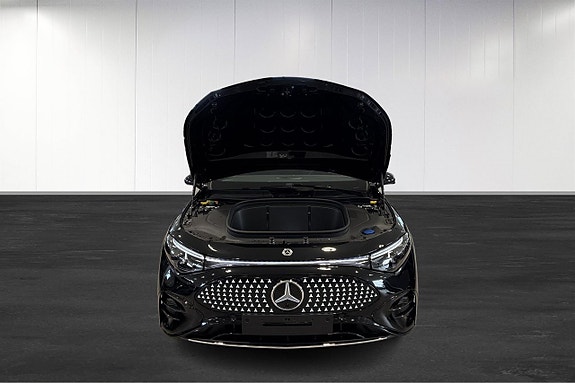 Mercedes-Benz CLA250+ 12 of 17
